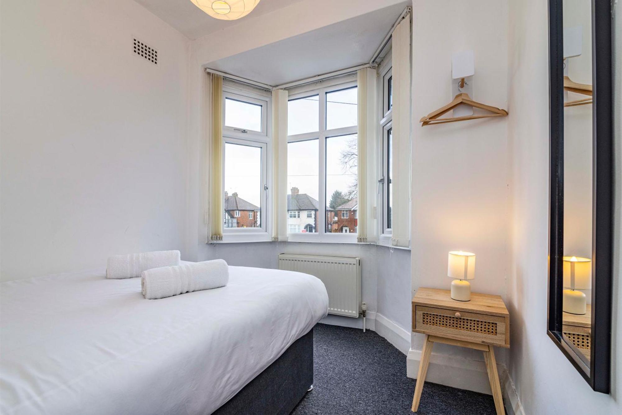 Holiday home View-off-street Parking-sleeps 8-fast Wifi Nottingham