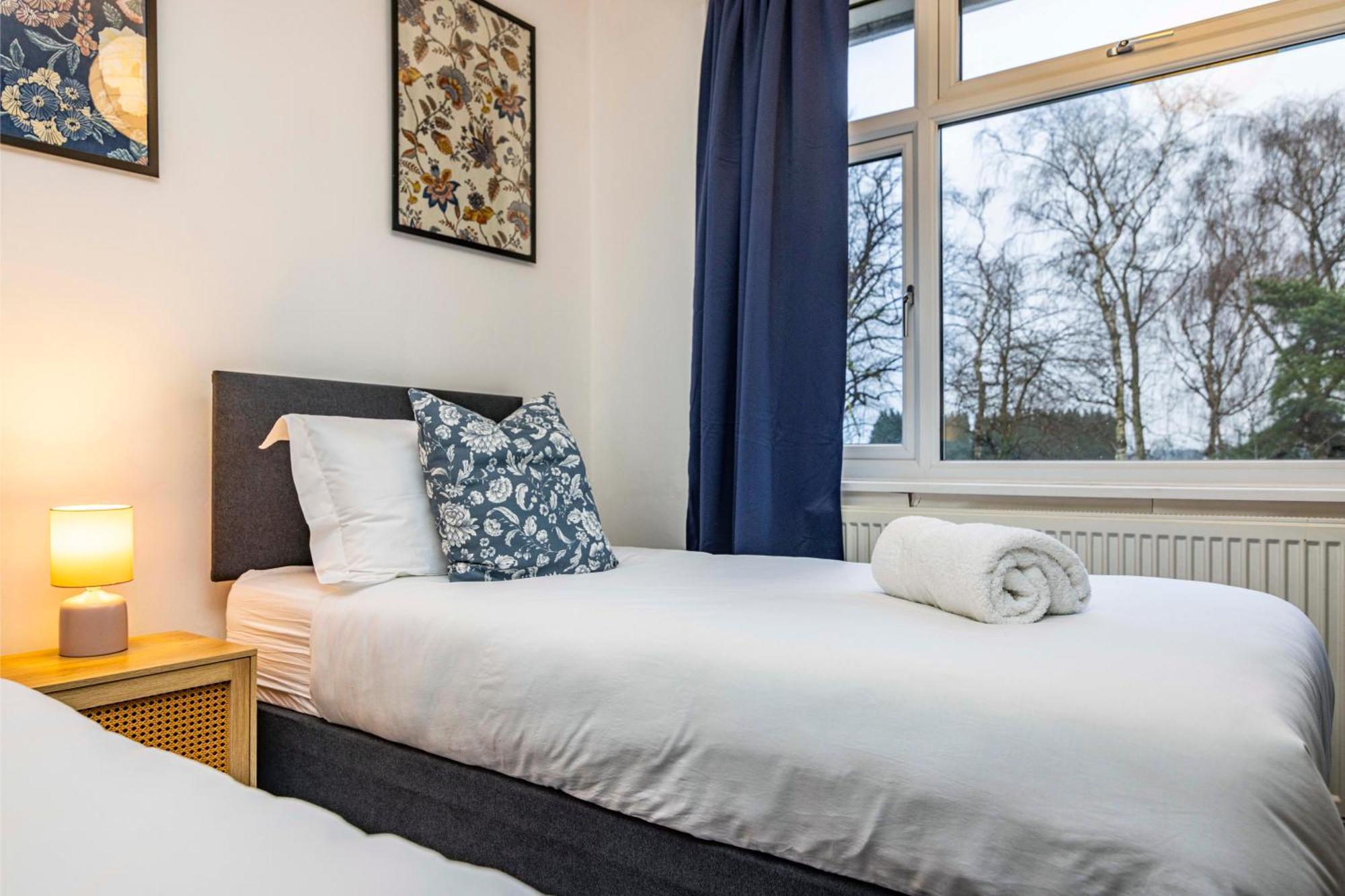 Holiday home View-off-street Parking-sleeps 8-fast Wifi Nottingham